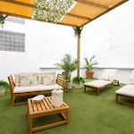 C30 Deluxe Studio With Terrace Into Cathedral Square *