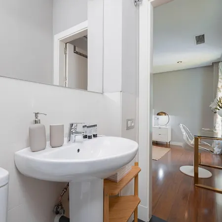C30 Deluxe Studio With Terrace Into Cathedral Square Apartment Malaga