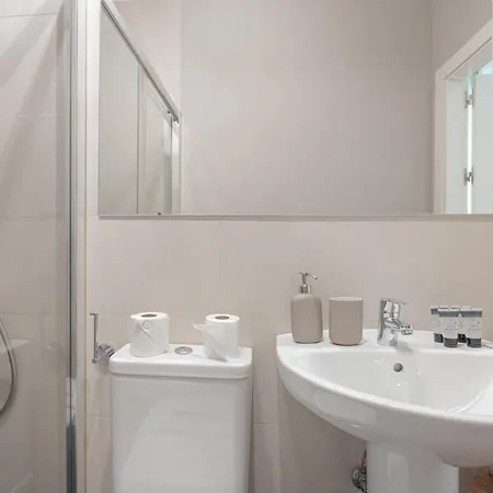 Apartment C30 Deluxe Studio With Terrace Into Cathedral Square *
