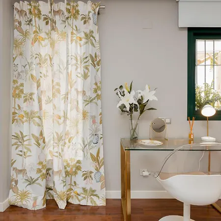 C30 Deluxe Studio With Terrace Into Cathedral Square Apartment