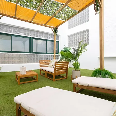C30 Deluxe Studio With Terrace Into Cathedral Square Διαμέρισμα