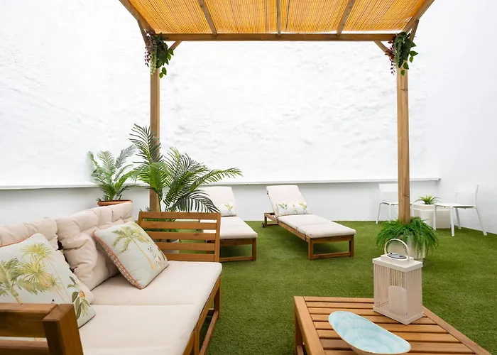 C30 Deluxe Studio With Terrace Into Cathedral Square
