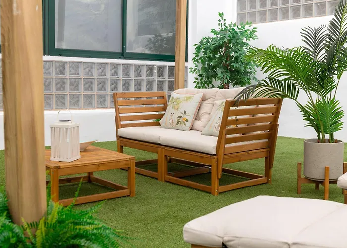 C30 Deluxe Studio With Terrace Into Cathedral Square